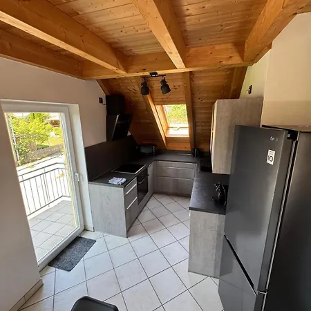 5-seen-loft Mit 4-6 Schlafplaetzen, Naehe Ammersee Apartamento *