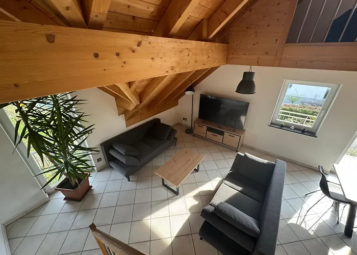5-seen-loft Mit 4-6 Schlafplaetzen, Naehe Ammersee, Neu Eingerichtet Lägenhet